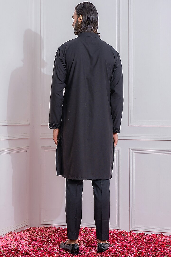 Black Embroidered Kurta Set by Ankit V Kapoor at Pernia's Pop Up Shop