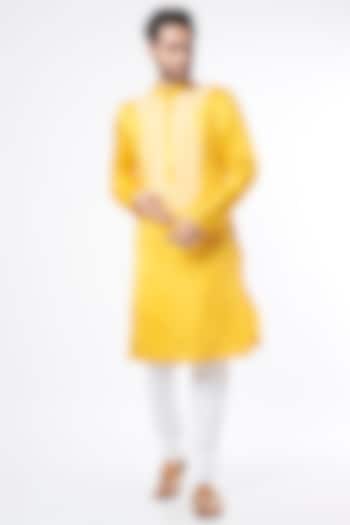 Mustard Hand Embroidered Kurta Set by Ankit V Kapoor at Pernia's Pop Up Shop