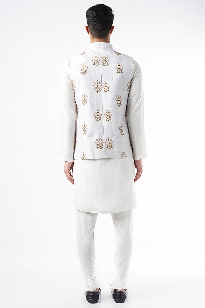 Ice Grey Hand Embroidered Bundi Jacket by Ankit V Kapoor at Pernia's Pop Up Shop