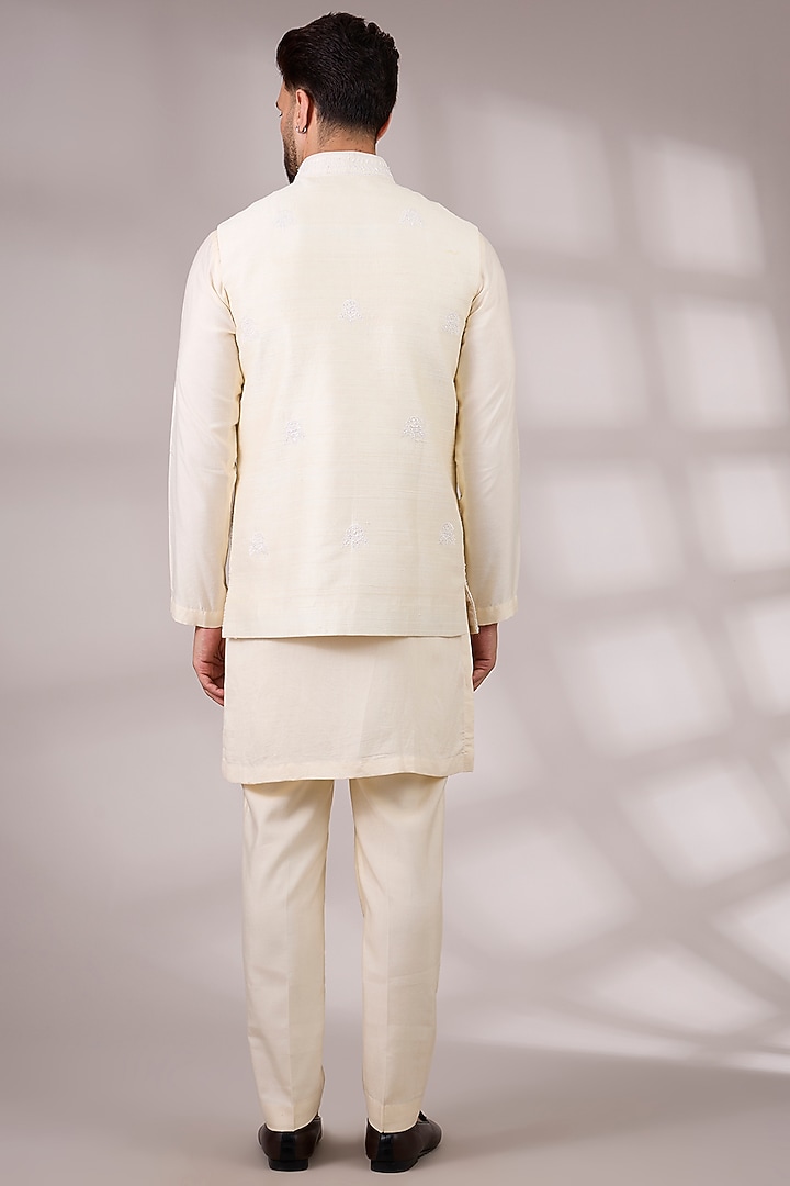 Ivory Raw Silk & Bemberg Linen Silk Bundi Jacket Set by Ankit V Kapoor at Pernia's Pop Up Shop