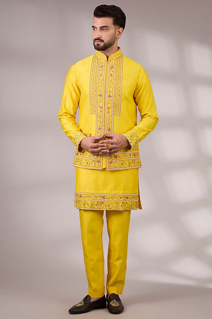Deep Yellow Raw Silk & Bemberg Linen Silk Bundi Jacket Set by Ankit V Kapoor at Pernia's Pop Up Shop