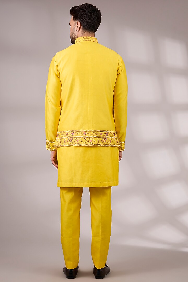 Deep Yellow Raw Silk & Bemberg Linen Silk Bundi Jacket Set by Ankit V Kapoor at Pernia's Pop Up Shop