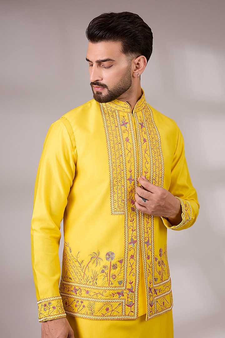 Deep Yellow Raw Silk & Bemberg Linen Silk Bundi Jacket Set by Ankit V Kapoor at Pernia's Pop Up Shop