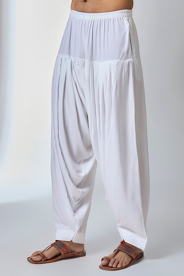Yellow Bemberg Linen Silk Kurta Set by Ankit V Kapoor at Pernia's Pop Up Shop