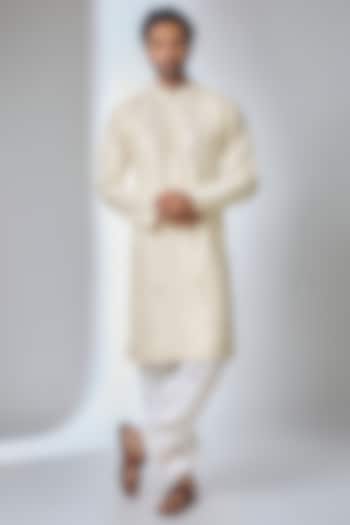 Ivory Bemberg Linen Silk Kurta Set by Ankit V Kapoor at Pernia's Pop Up Shop