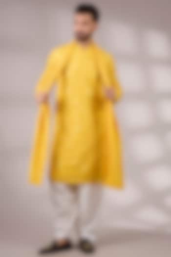 Yellow Bemberg Cotton Silk Kurta Set by Ankit V Kapoor at Pernia's Pop Up Shop