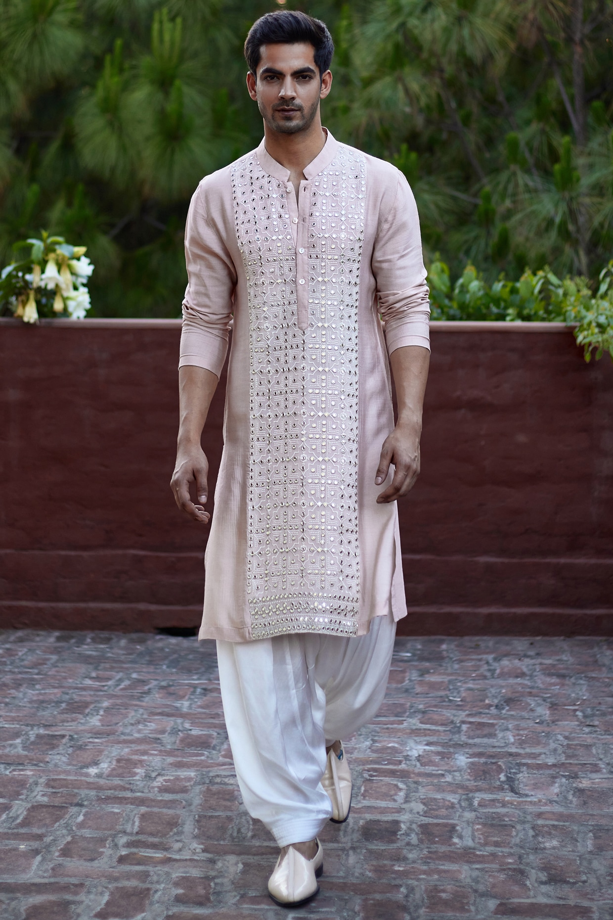 Buy Yellow Pure Cotton Plain Kurta Pant Set For Men by Runit Gupta Online  at Aza Fashions. | Gents kurta design, India fashion men, Fashion suits for  men
