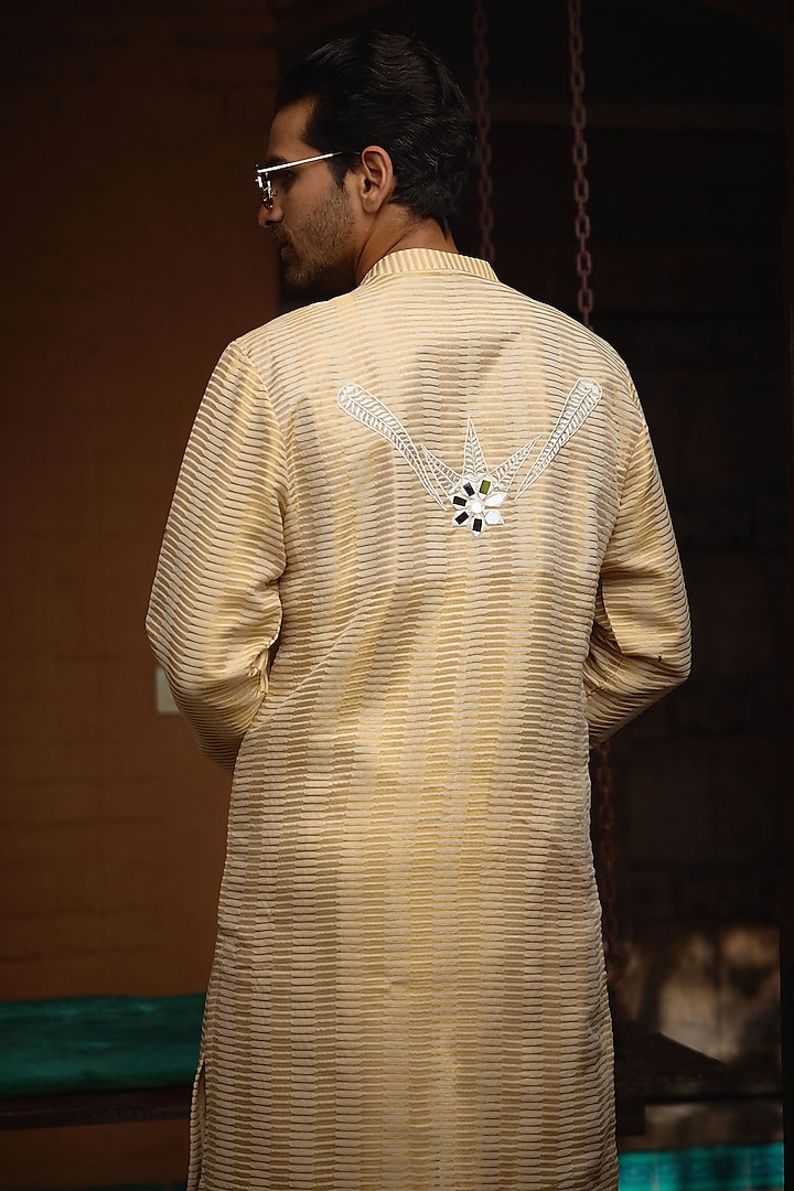 Off-White & Gold Silk Chanderi Hand Embroidered Kurta Set by Ankit V Kapoor at Pernia's Pop Up Shop
