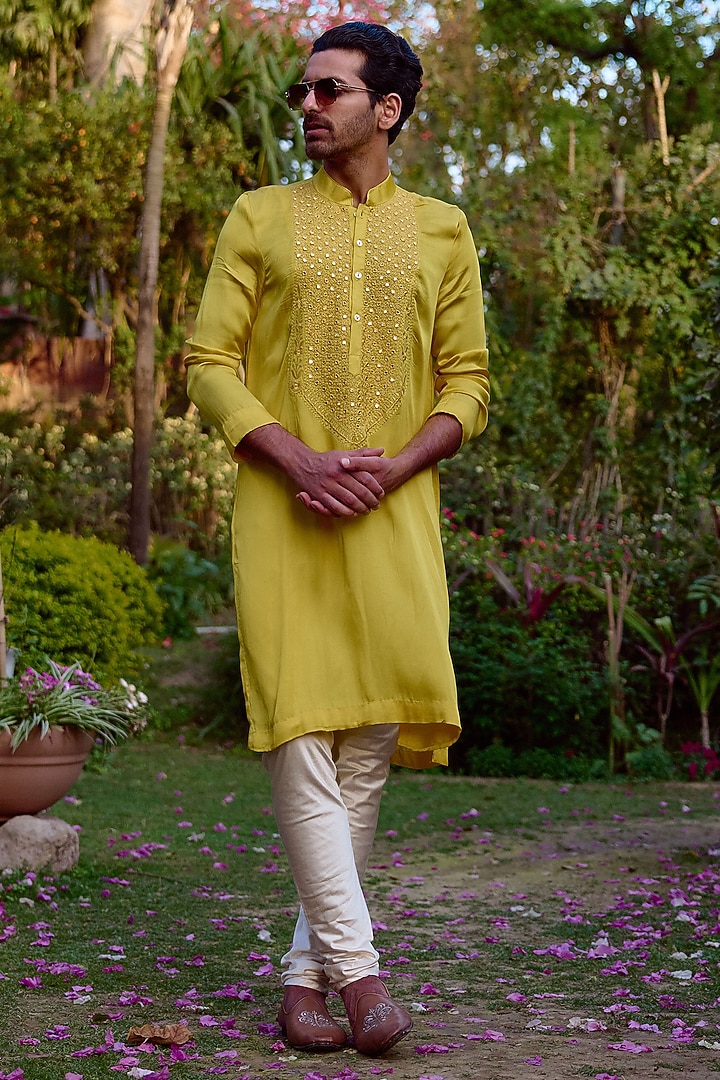 Yellow Viscose Silk Linen Thread Embroidered Kurta Set by Ankit V Kapoor at Pernia's Pop Up Shop