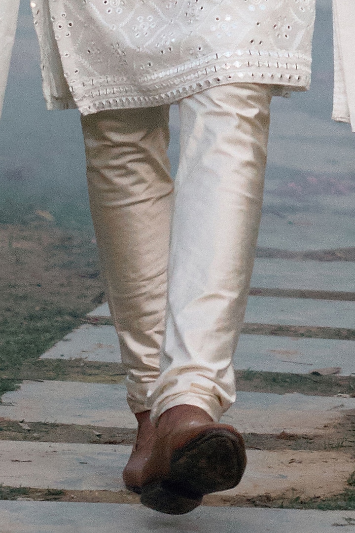 Ivory Viscose Cotton Silk & Georgette Machine Embroidered Kurta Set by Ankit V Kapoor at Pernia's Pop Up Shop