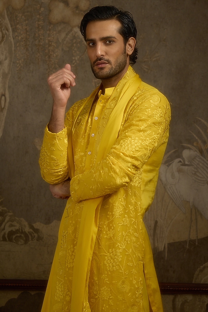 Yellow Georgette Machine Embroidered Kurta Set by Ankit V Kapoor at Pernia's Pop Up Shop