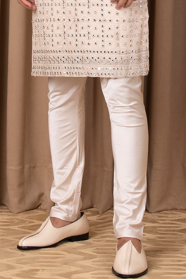 Dusty Rose Embroidered Kurta Set by Ankit V Kapoor at Pernia's Pop Up Shop