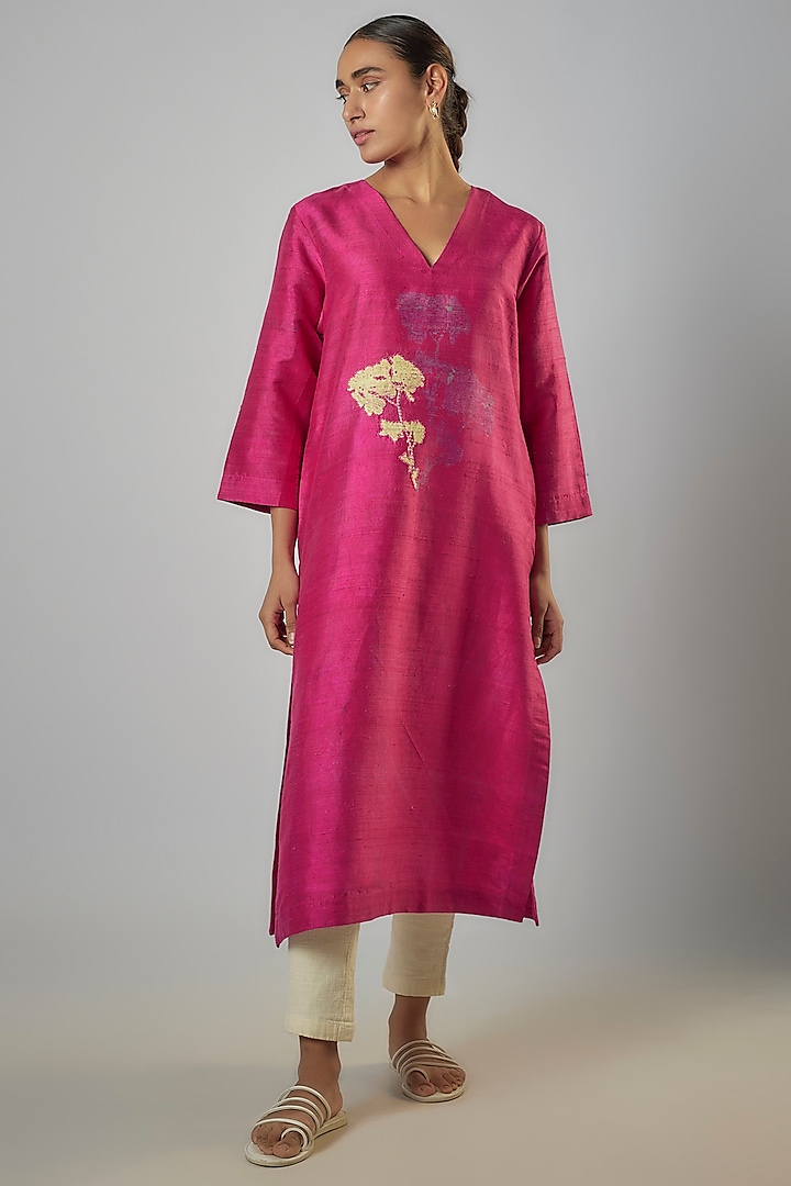 Pink Raw Silk Embroidered & Block Printed Kurta by Avni Bhuva