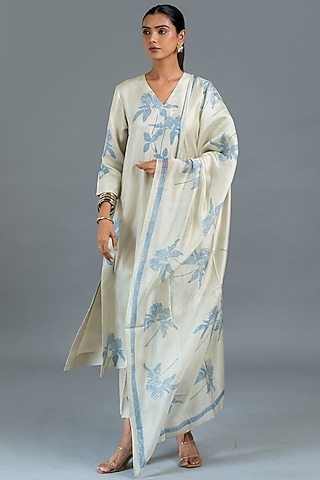 Ivory Dupion Silk Kurta Set by Avni Bhuva
