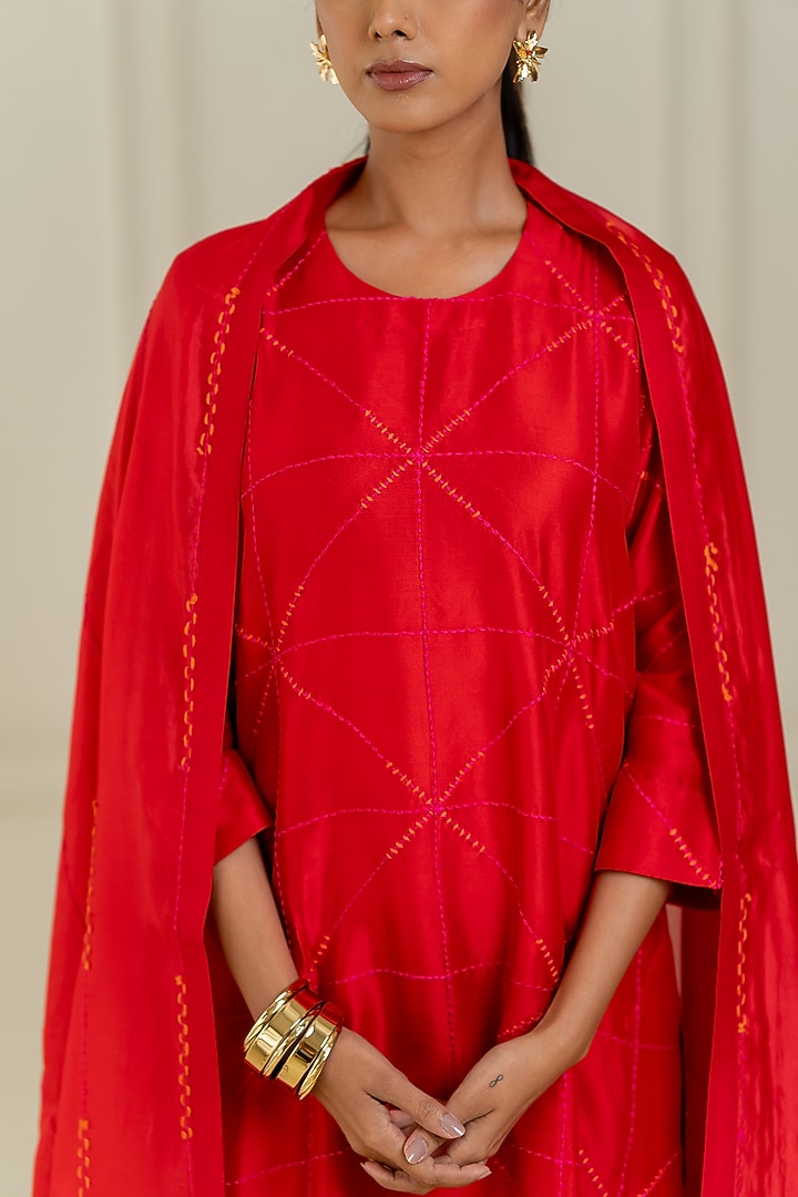 Red Dupion Silk Kurta Set by Avni Bhuva at Pernia's Pop Up Shop