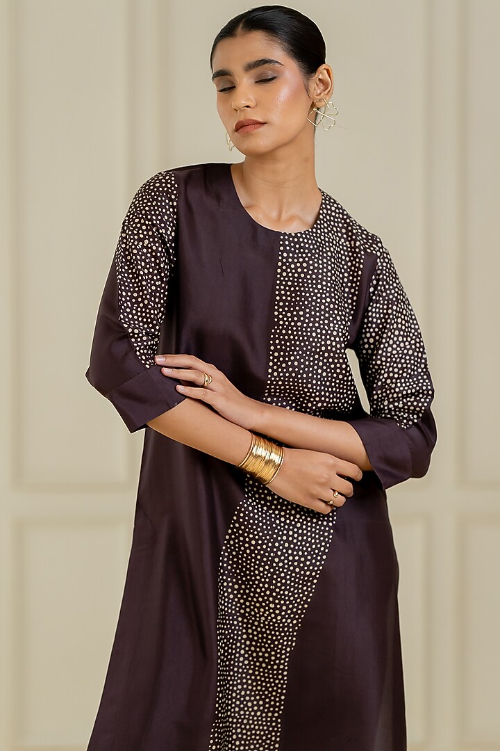 Black Dupion Silk Kurta Set by Avni Bhuva at Pernia's Pop Up Shop