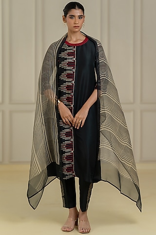 Black Dupion Silk Kurta Set by Avni Bhuva