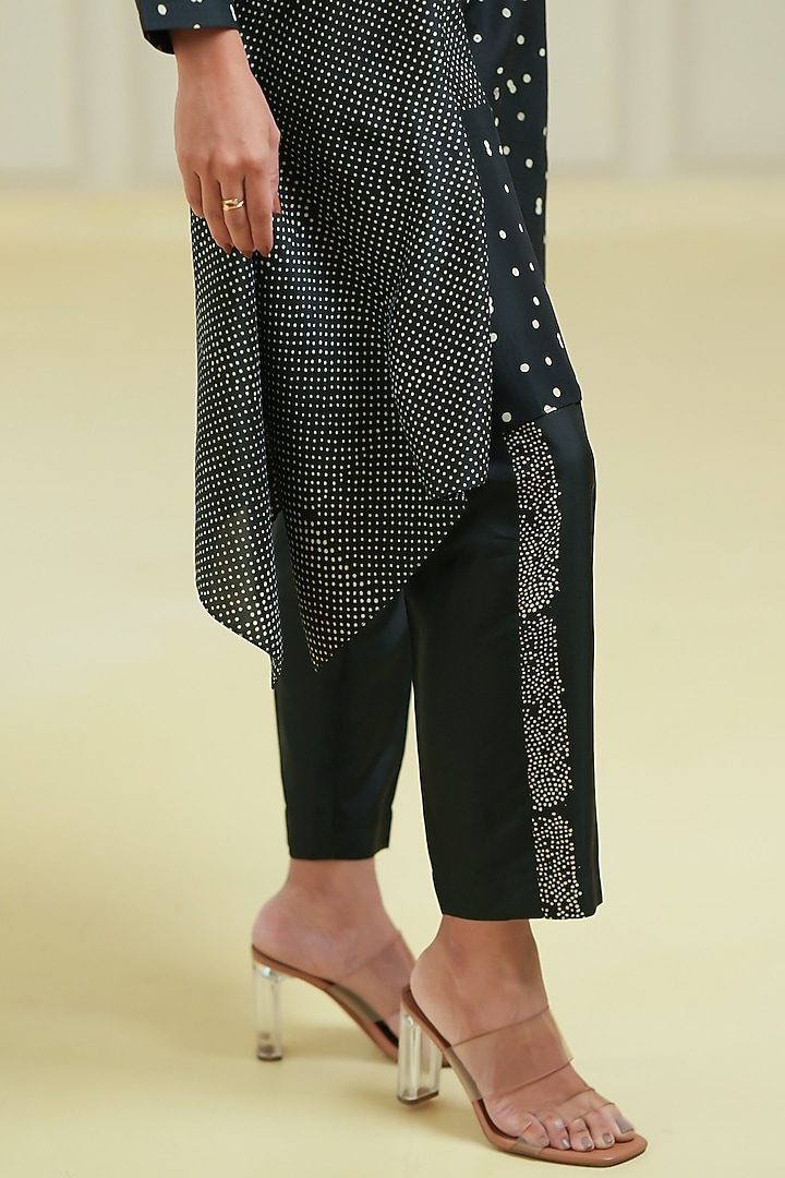 Black Dupion Silk Kurta Set by Avni Bhuva at Pernia's Pop Up Shop