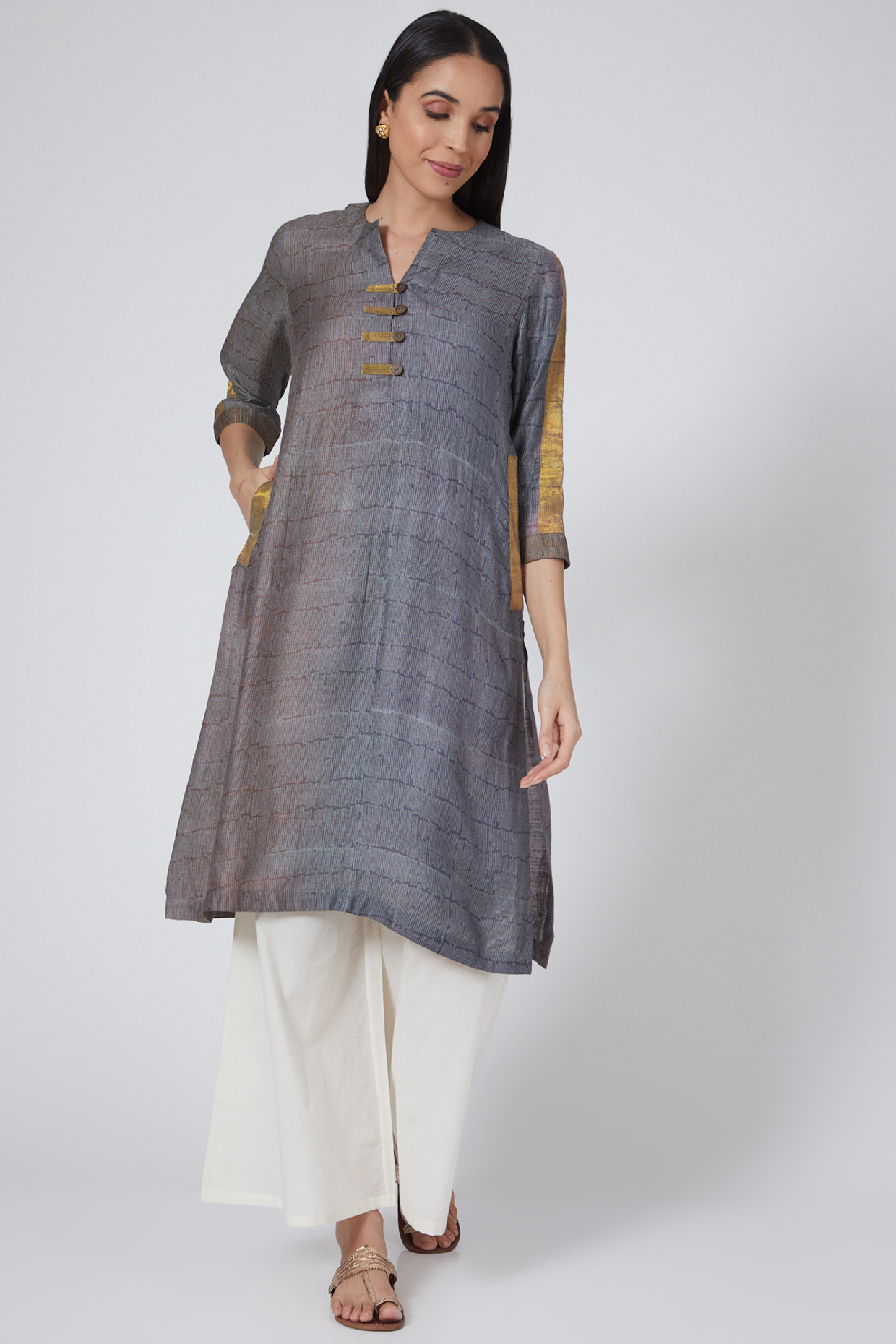 Grey Kurta With Print by Avni Bhuva at Pernia's Pop Up Shop