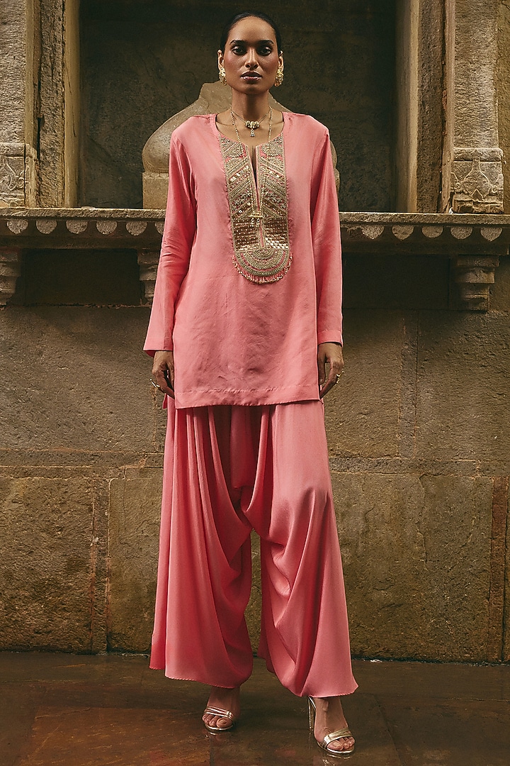 Pink Silk Hand Embroidered Short Kurta Set by Avacara at Pernia's Pop Up Shop