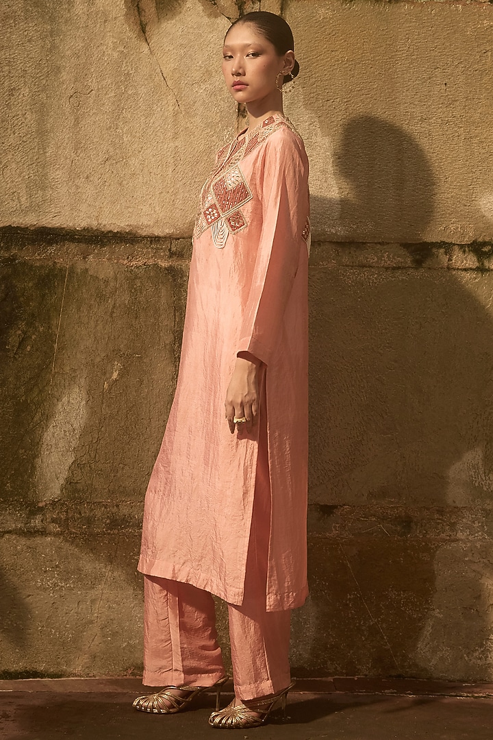 Pink Silk Patchwork Kurta Set by Avacara at Pernia's Pop Up Shop