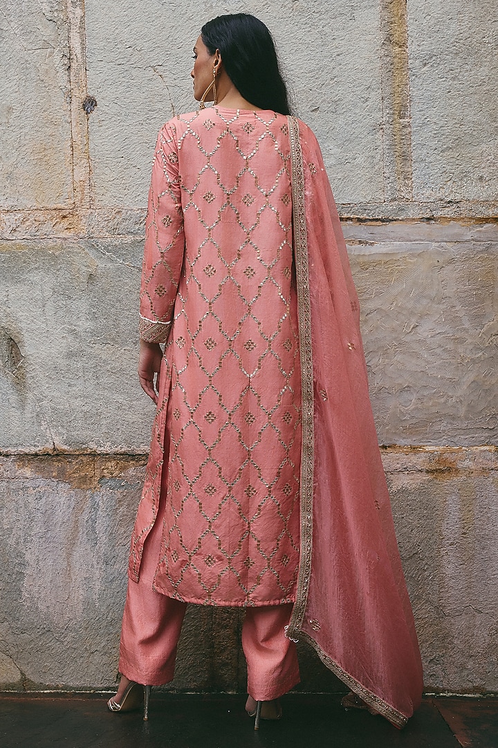Pink Silk Gota Embroidered Kurta Set by Avacara at Pernia's Pop Up Shop