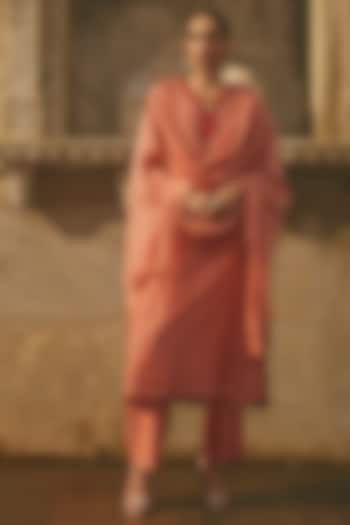 Pink Chanderi Kurta Set With Resham Latkans by Avacara at Pernia's Pop Up Shop