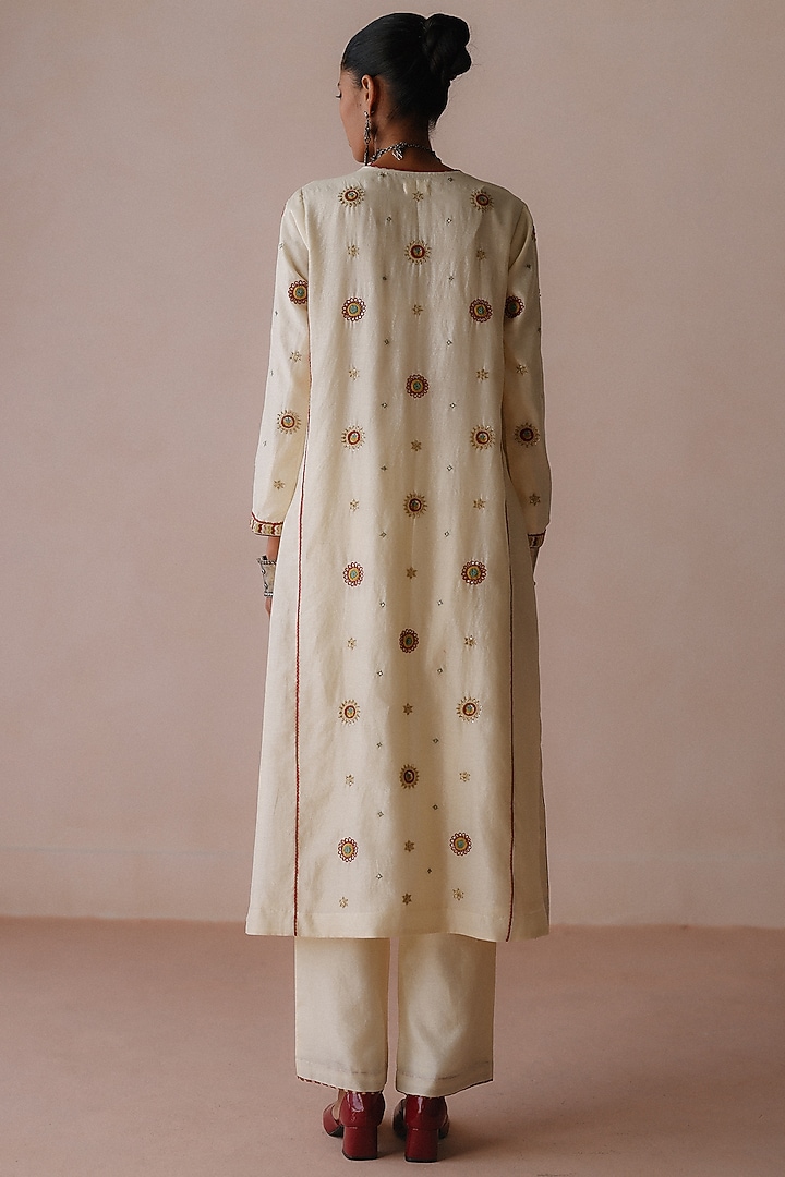 Ivory Chanderi Hand Embroidered Kurta Set by Avacara at Pernia's Pop Up Shop