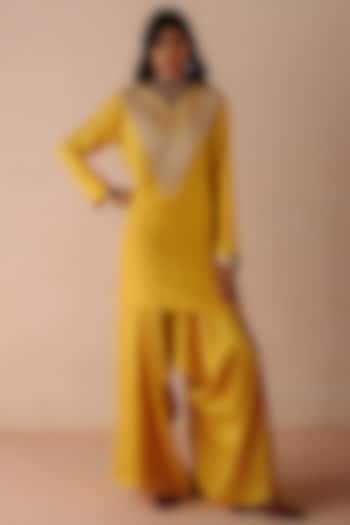 Yellow Silk Dori Embroidered Kurta Set by Avacara at Pernia's Pop Up Shop