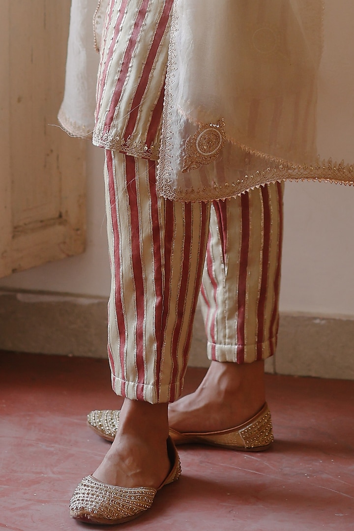 Cream & Red Cotton Satin Silk Printed & Gota Embroidered Kurta Set by Avacara at Pernia's Pop Up Shop