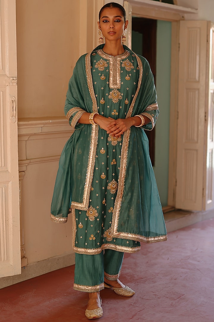 Turquoise Chanderi Marodi Hand Embroidered Kurta Set by Avacara at Pernia's Pop Up Shop