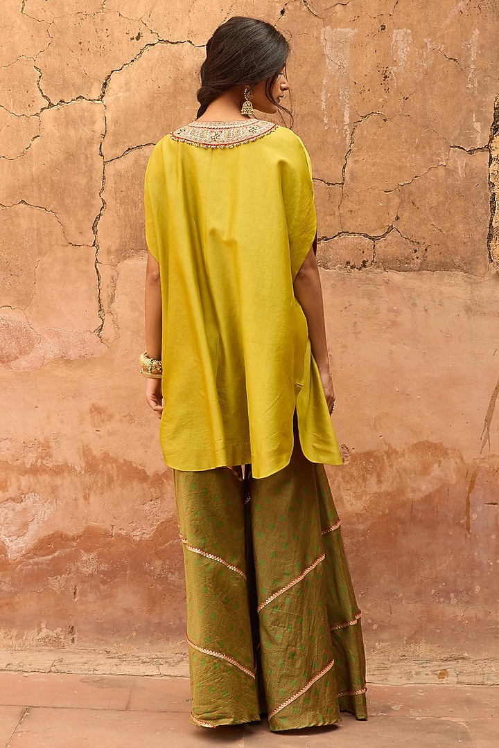 Yellow Handloom Chanderi Dori Embroidered Kurta Set by Avacara at Pernia's Pop Up Shop