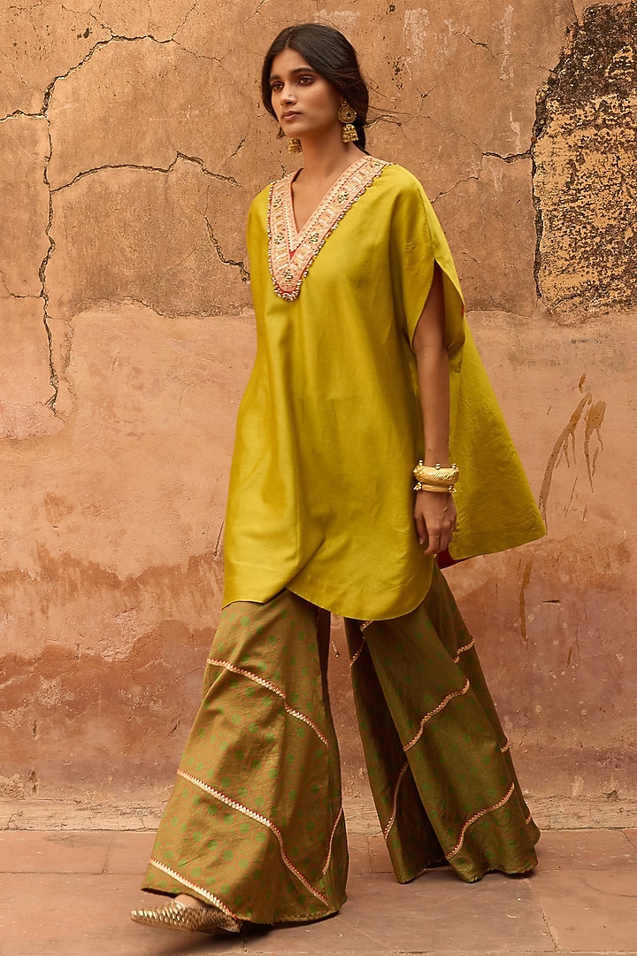Yellow Handloom Chanderi Dori Embroidered Kurta Set by Avacara at Pernia's Pop Up Shop