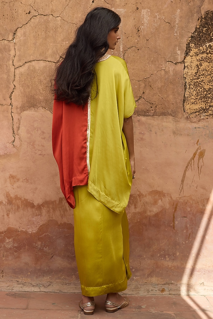 Green & Red Satin Silk Marodi Embroidered Dual-Tone Kaftan Set by Avacara at Pernia's Pop Up Shop
