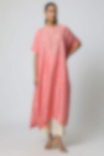 Light Pink Silk Pearl Hand Embroidered Kaftan Set by Avacara at Pernia's Pop Up Shop