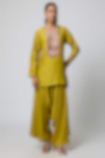 Green Silk Gota Embroidered Short Kurta Set by Avacara at Pernia's Pop Up Shop