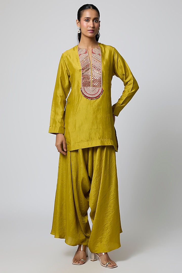Green Silk Gota Embroidered Short Kurta Set by Avacara at Pernia's Pop Up Shop