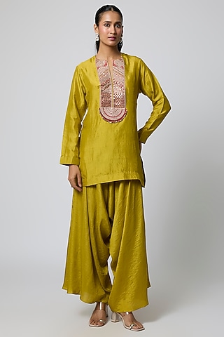 Green Silk Gota Embroidered Short Kurta Set by Avacara