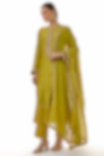 Green Chanderi Embroidered Kurta Set by Avacara at Pernia's Pop Up Shop