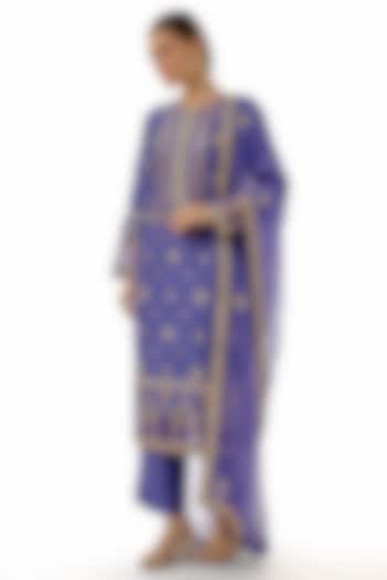 Navy Blue Silk Embroidered Kurta Set by Avacara at Pernia's Pop Up Shop