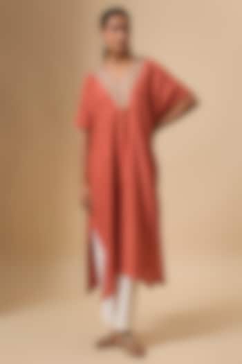 Red Mulberry Silk Kurta Set by Avacara at Pernia's Pop Up Shop