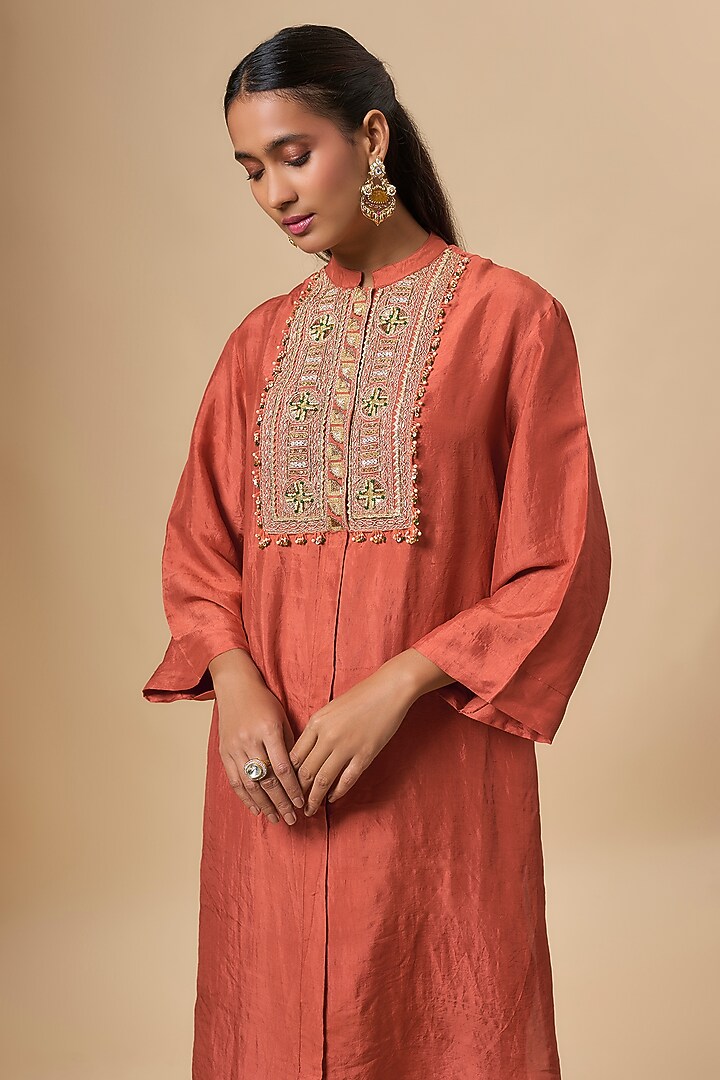 Red Mulberry Silk Kurta Set by Avacara at Pernia's Pop Up Shop