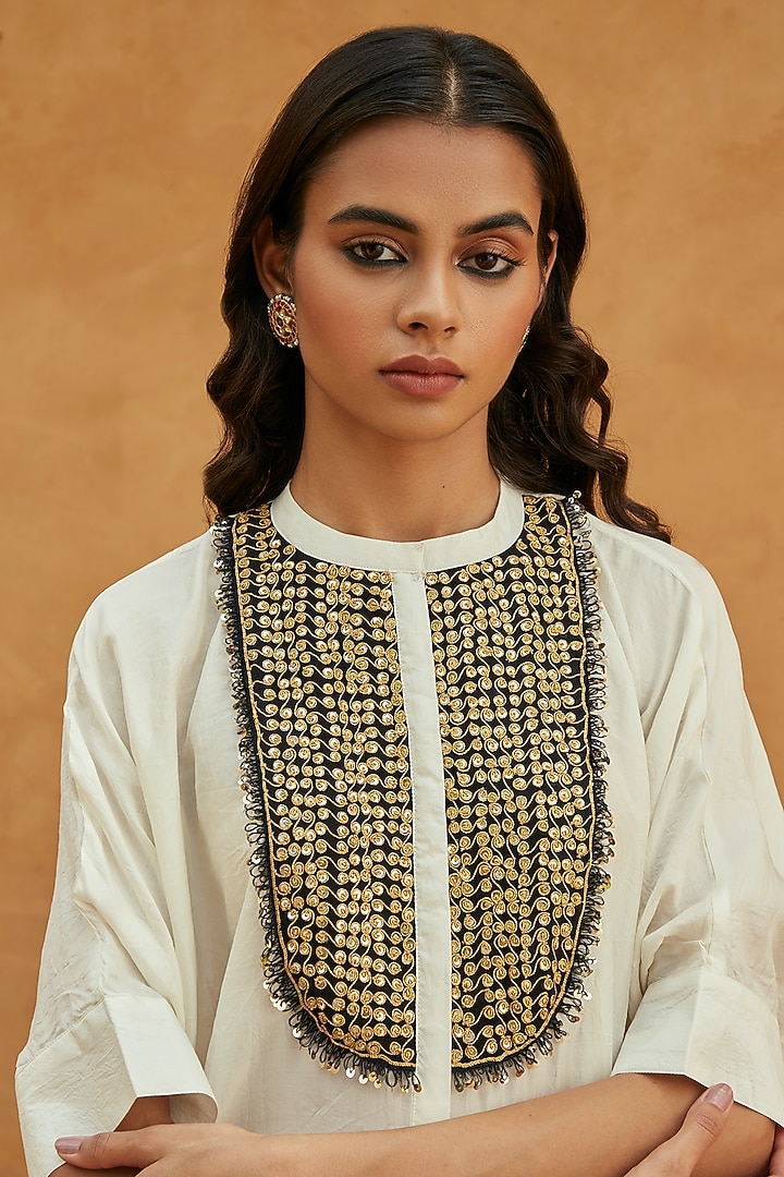 White Pure Handloom Mulberry Silk Marodi Work Kaftan Set by Avacara at Pernia's Pop Up Shop