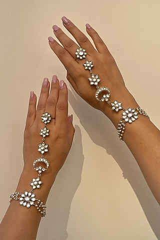 Gold Finish Kundan Polki Haathphool (Set Of 2) by AVSA Jewels