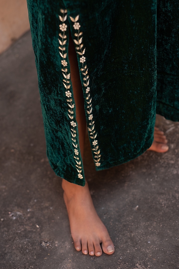 Deep Green Silk Velvet Embroidered Kaftan by Avaasya Jaipur at Pernia's Pop Up Shop