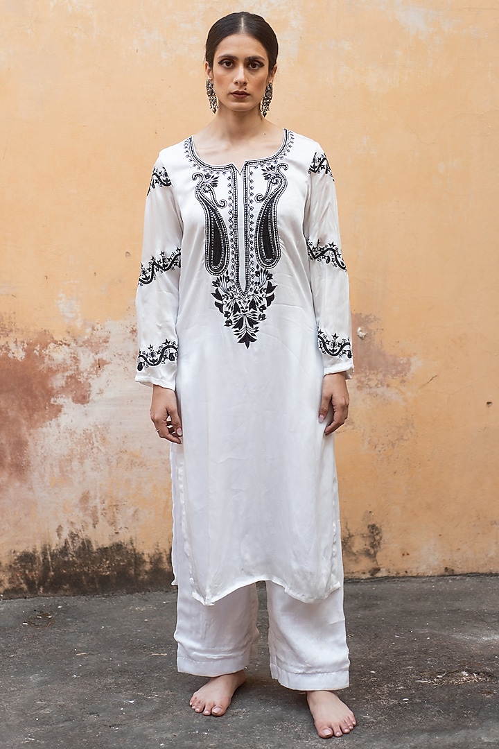 Ivory Pure Cotton Silk Embroidered Kurta Set by Avaasya Jaipur at Pernia's Pop Up Shop