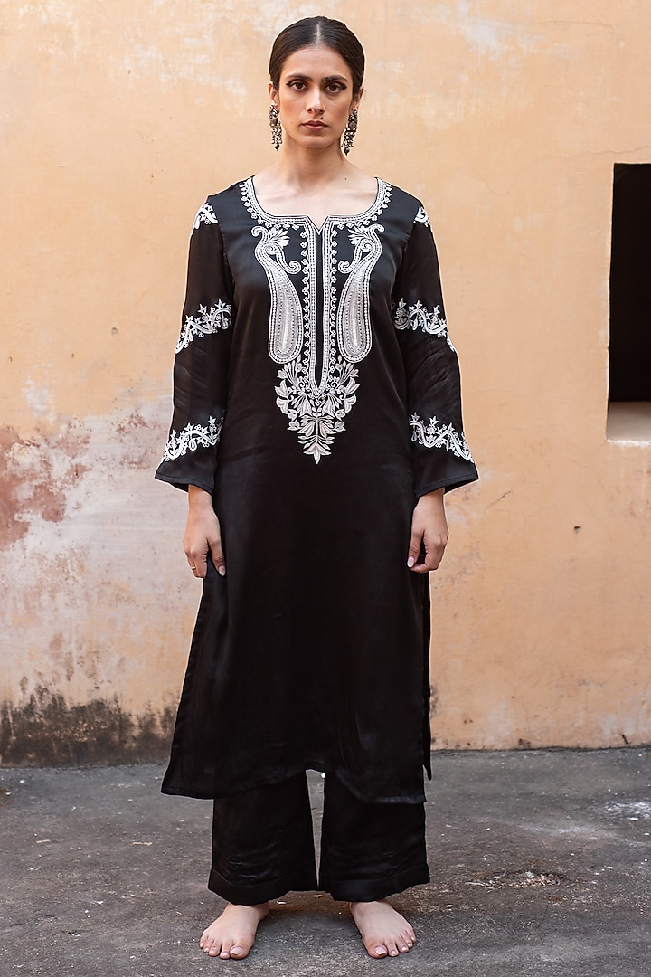 Black Pure Cotton Silk Embroidered Kurta Set by Avaasya Jaipur at Pernia's Pop Up Shop