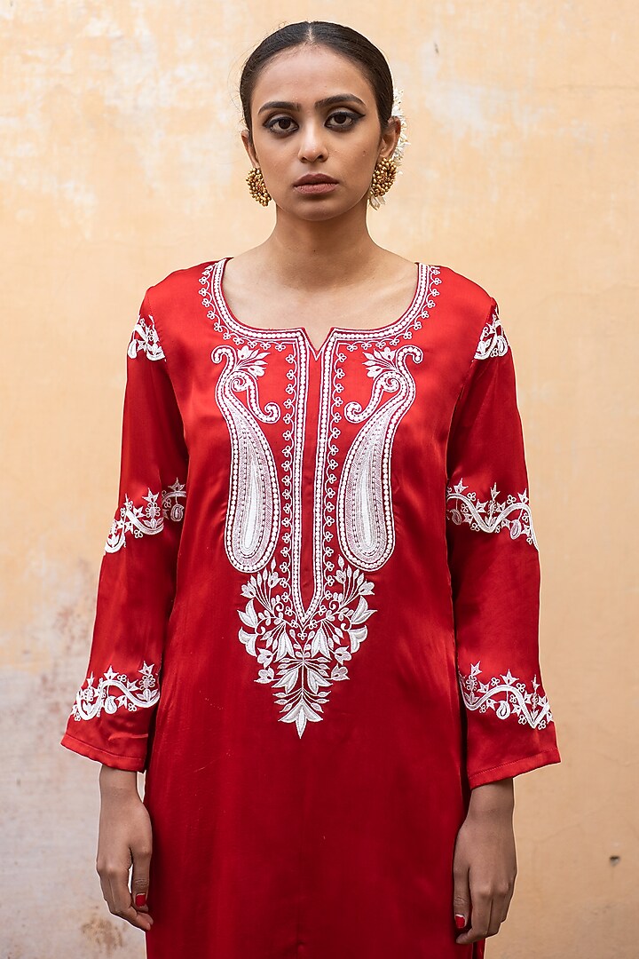 Red Pure Cotton Silk Embroidered Kurta Set by Avaasya Jaipur at Pernia's Pop Up Shop