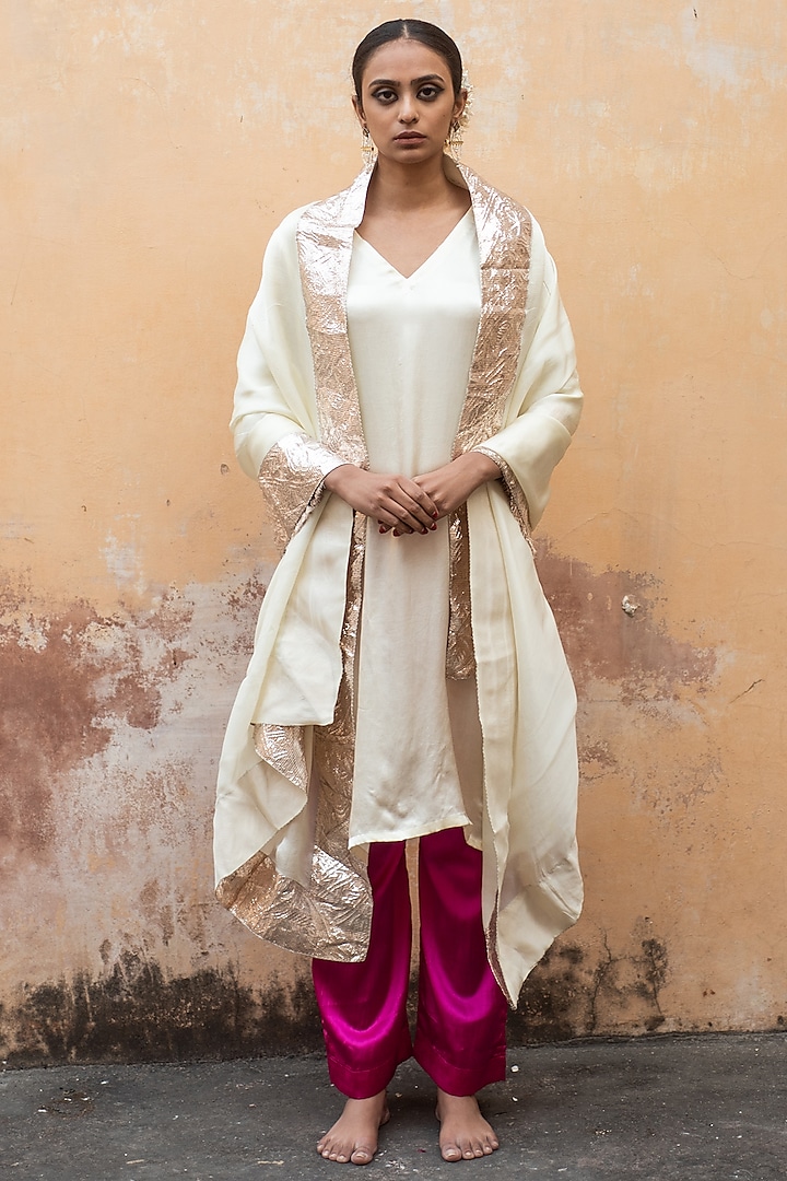Powder White Gajji Silk Kurta Set by Avaasya Jaipur