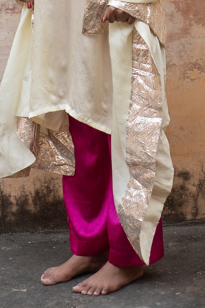 Powder White Gajji Silk Kurta Set by Avaasya Jaipur at Pernia's Pop Up Shop